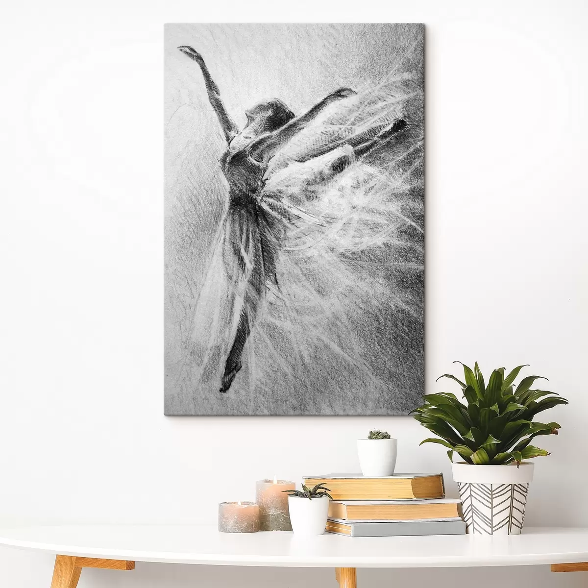 Glezna Elegants kustības, iemūžinātas ogles mākslā s37895