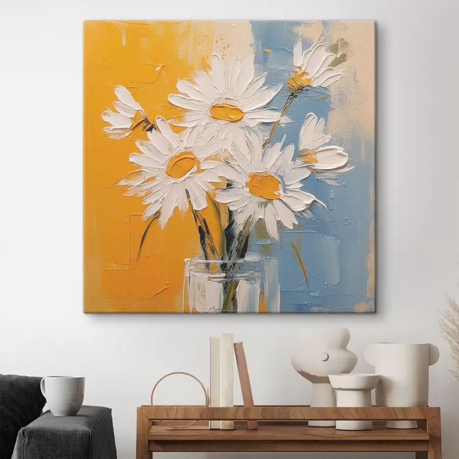 Glezna Baltas margrietiņas stikla vāzē uz zila un dzeltena fona, eļļas gleznas imitācija, lieli triepieni s38907