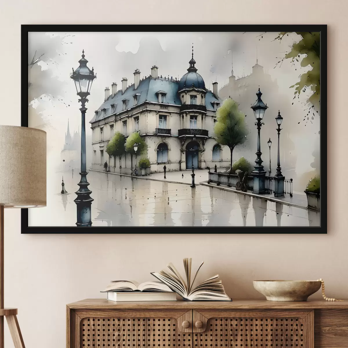 Plakāts Lieliska akvareļu ēka, ko ieskauj laternu stabi un koki, lietainā dienā f39391