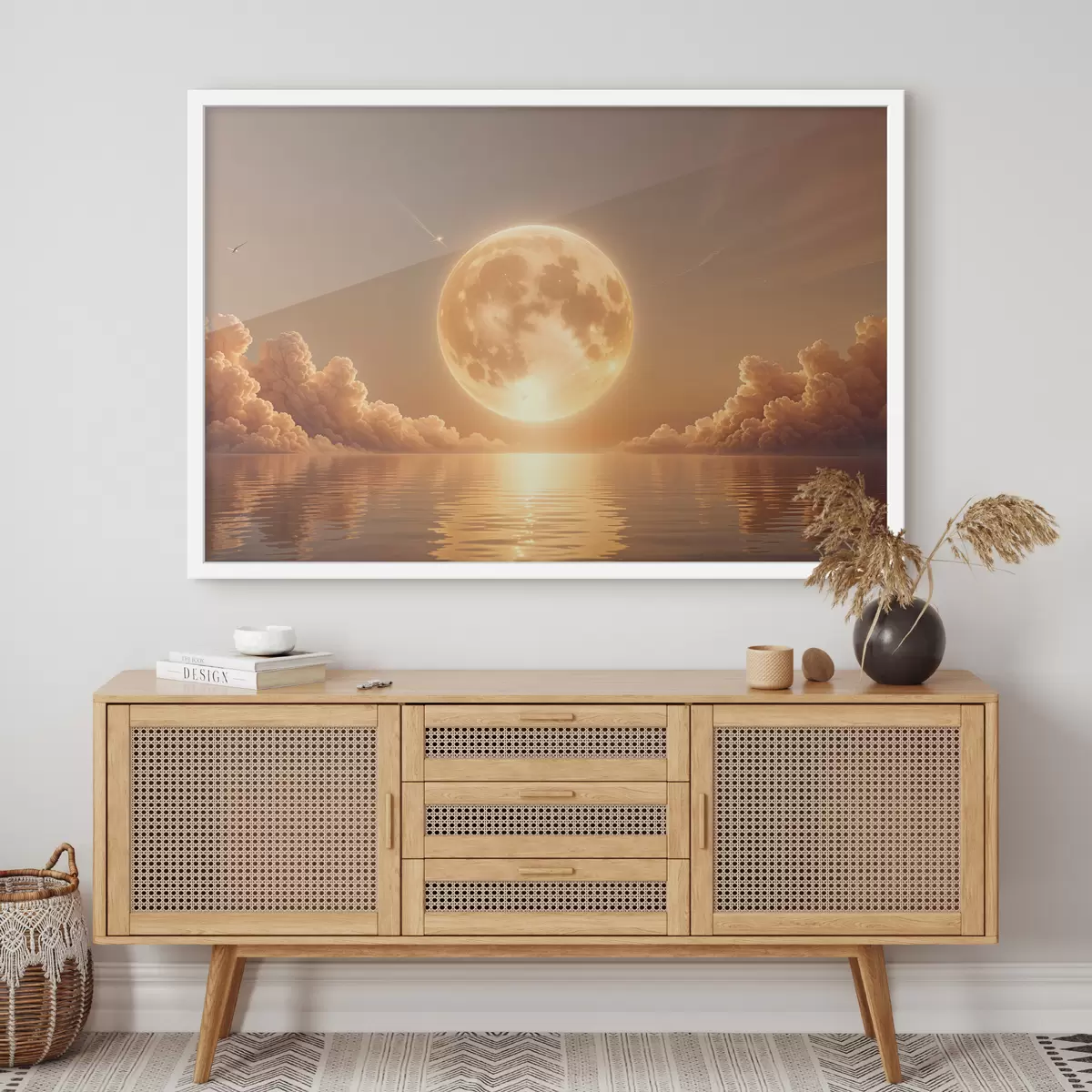 Plakāts Liels, spožs pilnmēness, kas saulrietā paceļas pār mierīgu, atstarojošu okeānu f39403