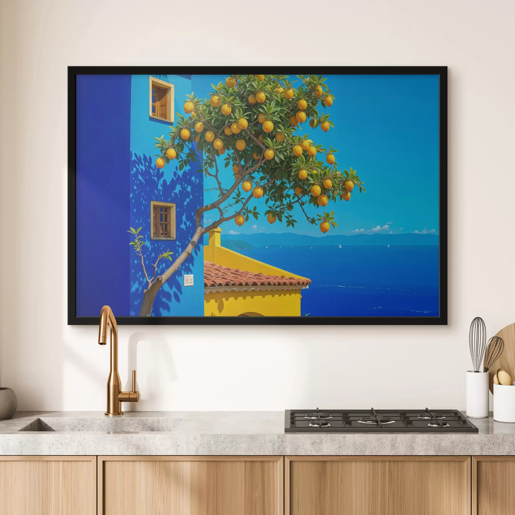 Glezna Apelsīnu koks ar gataviem augļiem, kas aug uz ēkas ar zilu sienu un dakstiņu jumtu ar skatu uz okeānu f40159
