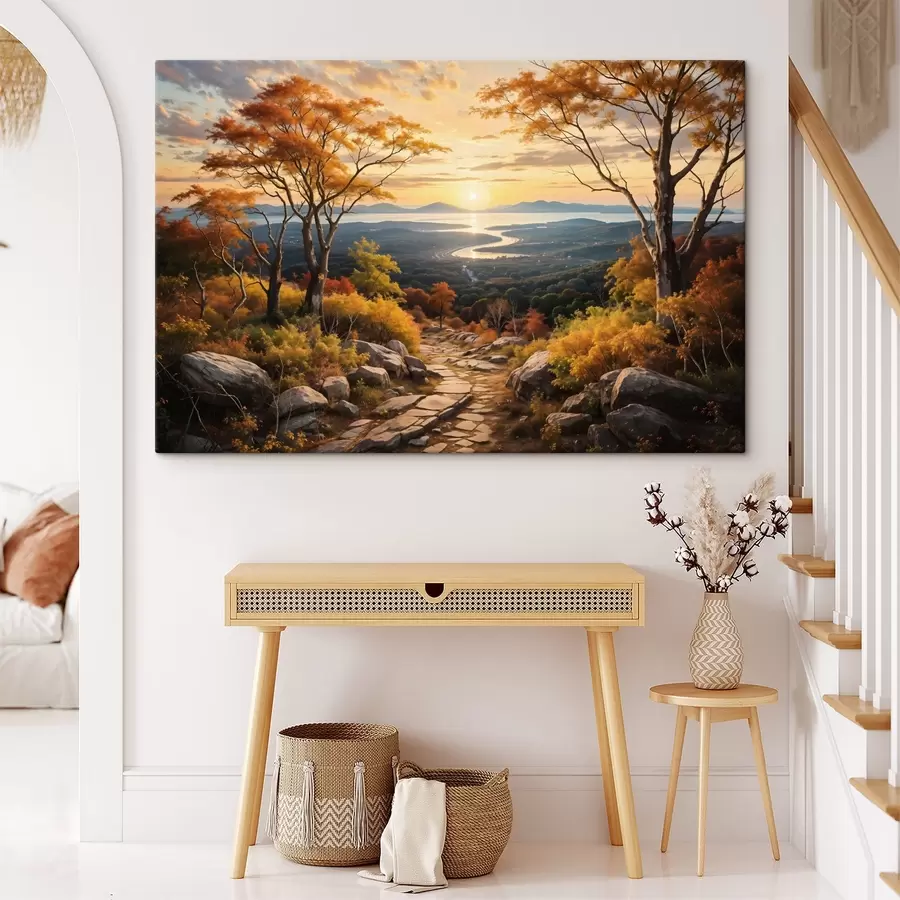Glezna Ainava ar līkumainu zemes ceļu, kas ved cauri rudenīgi iekrāsotu koku mežam un saulrieta debesīm s41732