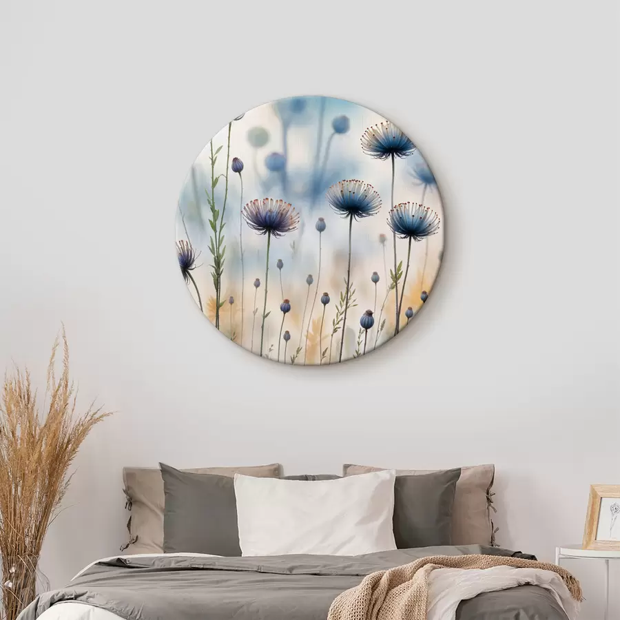 Glezna Augsti purpursarkani pienenei līdzīgi ziedi ar izplūdušu fonu, radot rāmu un sapņainu atmosfēru r40414