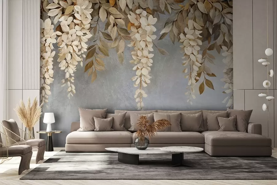 Fototapetes Smalki balti un gaiši bēšas krāsas vistērijas ziedi ar lapotni, kaskādēm lejup uz maigi pelēka fona w08531