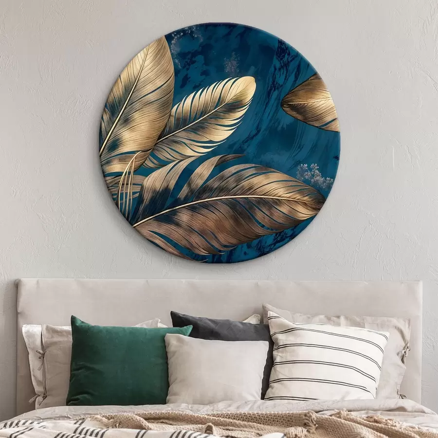 Glezna Dzeltenas un smilškrāsas abstraktas dekoratīvas spalvas, kas peld uz tumši zila faktūras fona r42218