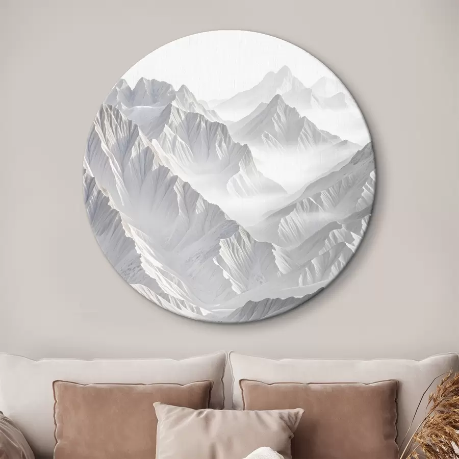 Glezna Sniegotas minimālisma kalnu virsotnes miglainā, miglainā ainavā r41083