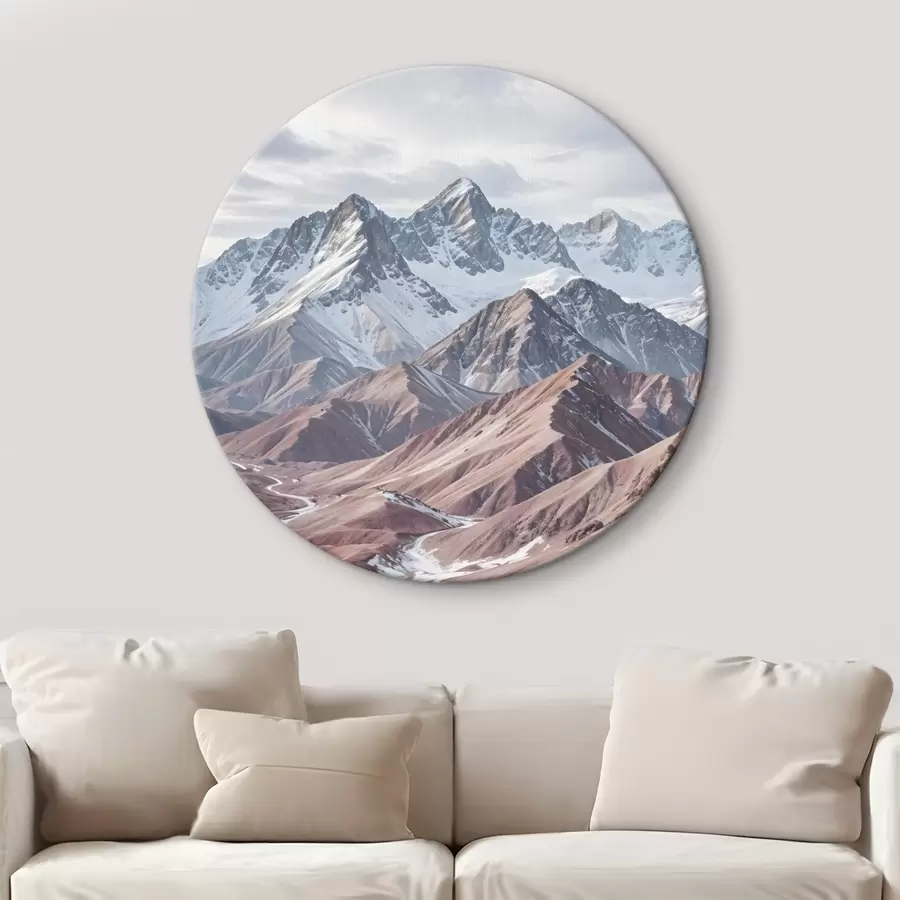 Glezna Skraji, sniegotiem kalniem ar līkumotu upi, kas plūst cauri plašai, krāsainai ainavai r41262