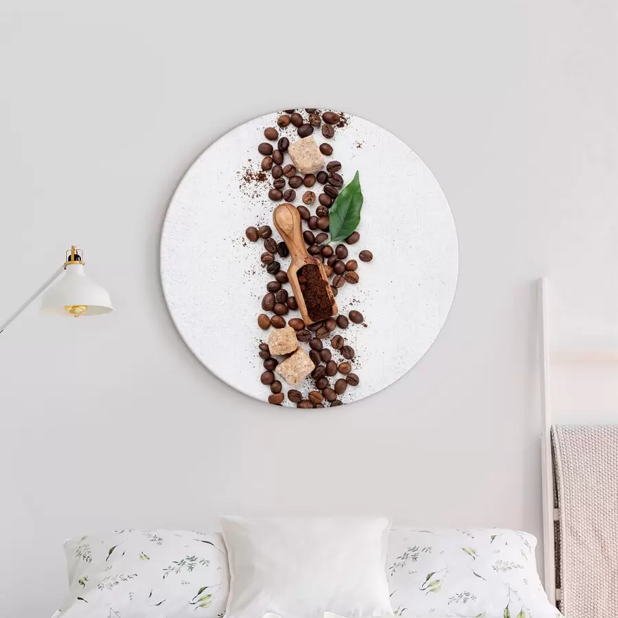 Glezna Karotīte ar kafijas pupiņām un cukuru virsū r37178