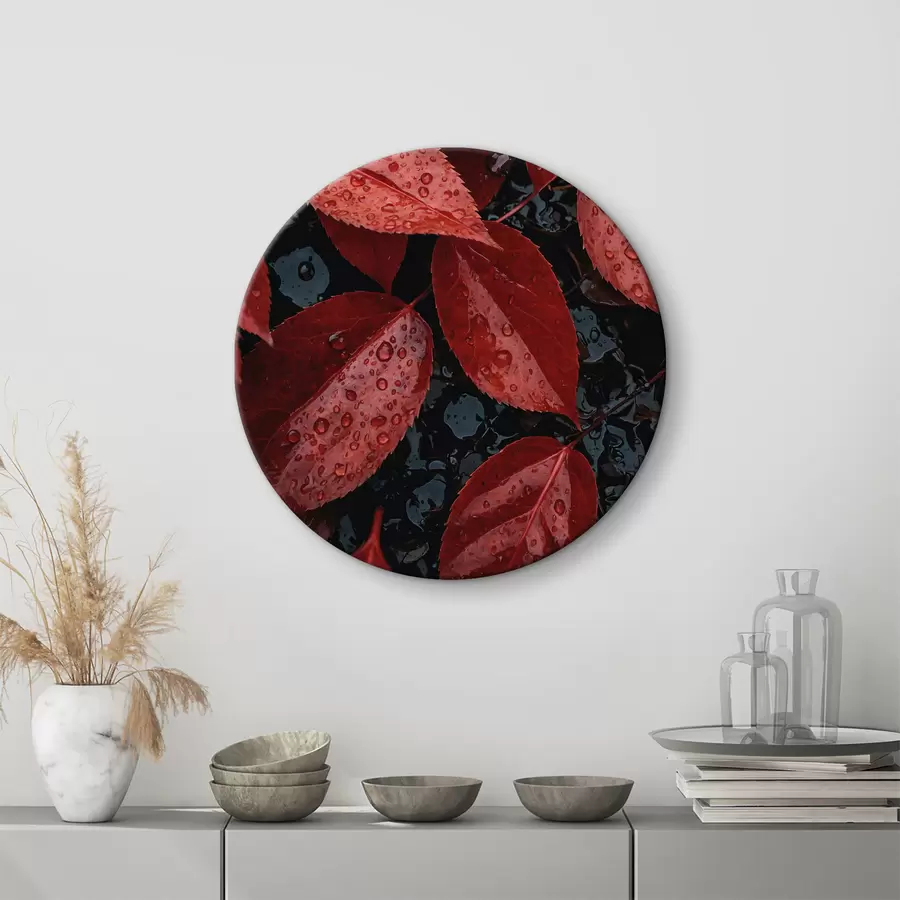 Glezna Rasa uz sarkanām lapām r40705