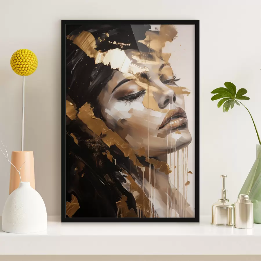 Fototapetes Sievietes abstrakts portrets ar maigu sejas izteiksmi, kas ieturēts siltos toņos ar dinamiskiem otas triepieniem, kuri piešķir dziļumu un emocijas. f42627