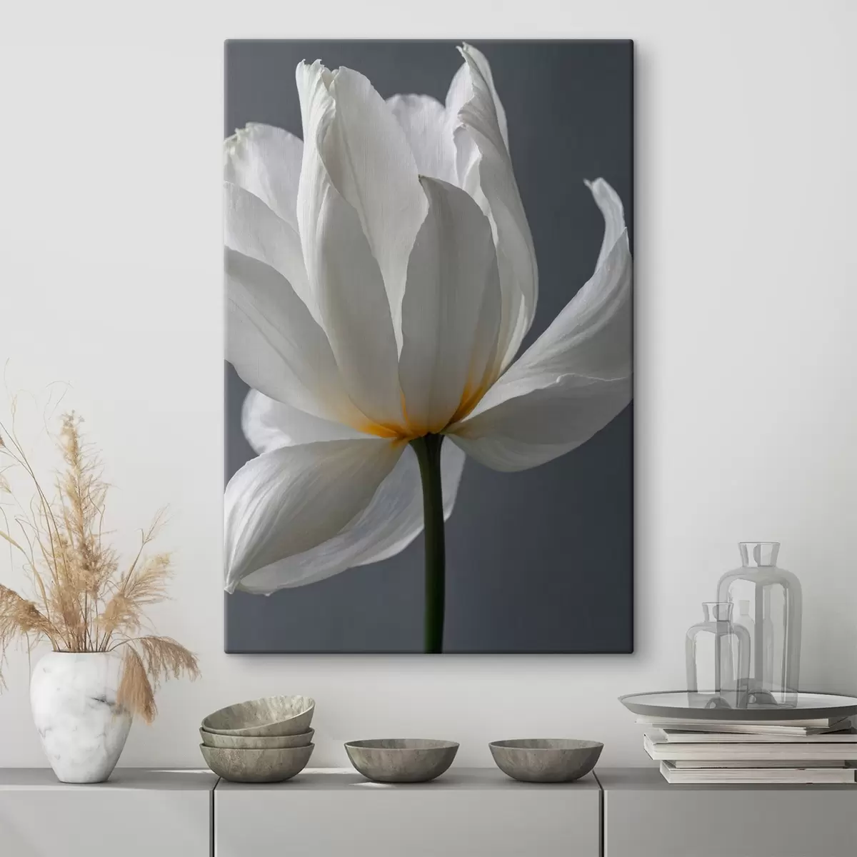 Glezna Balts zieds uz pelēka fona s42779