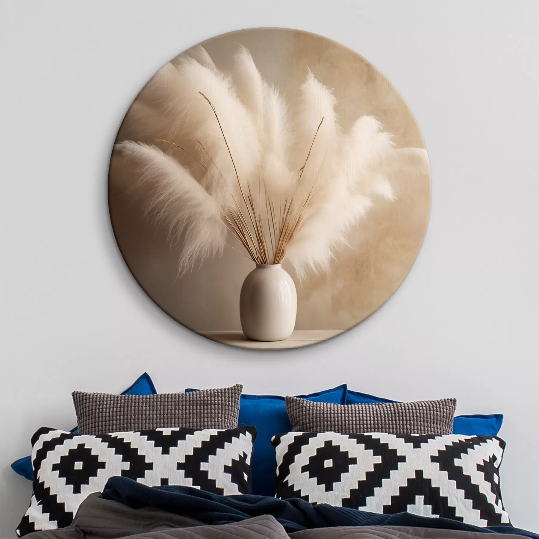 Glezna Pūkaini niedru zariņi vāzē uz galda r43338