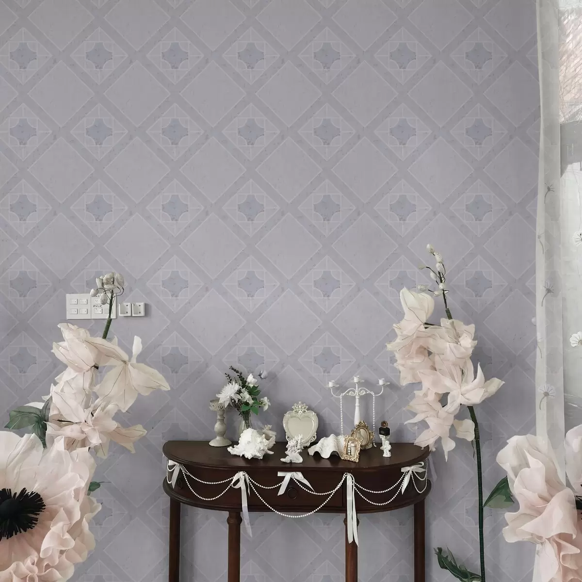 Tapetes Balti rombi uz zila fona a00010