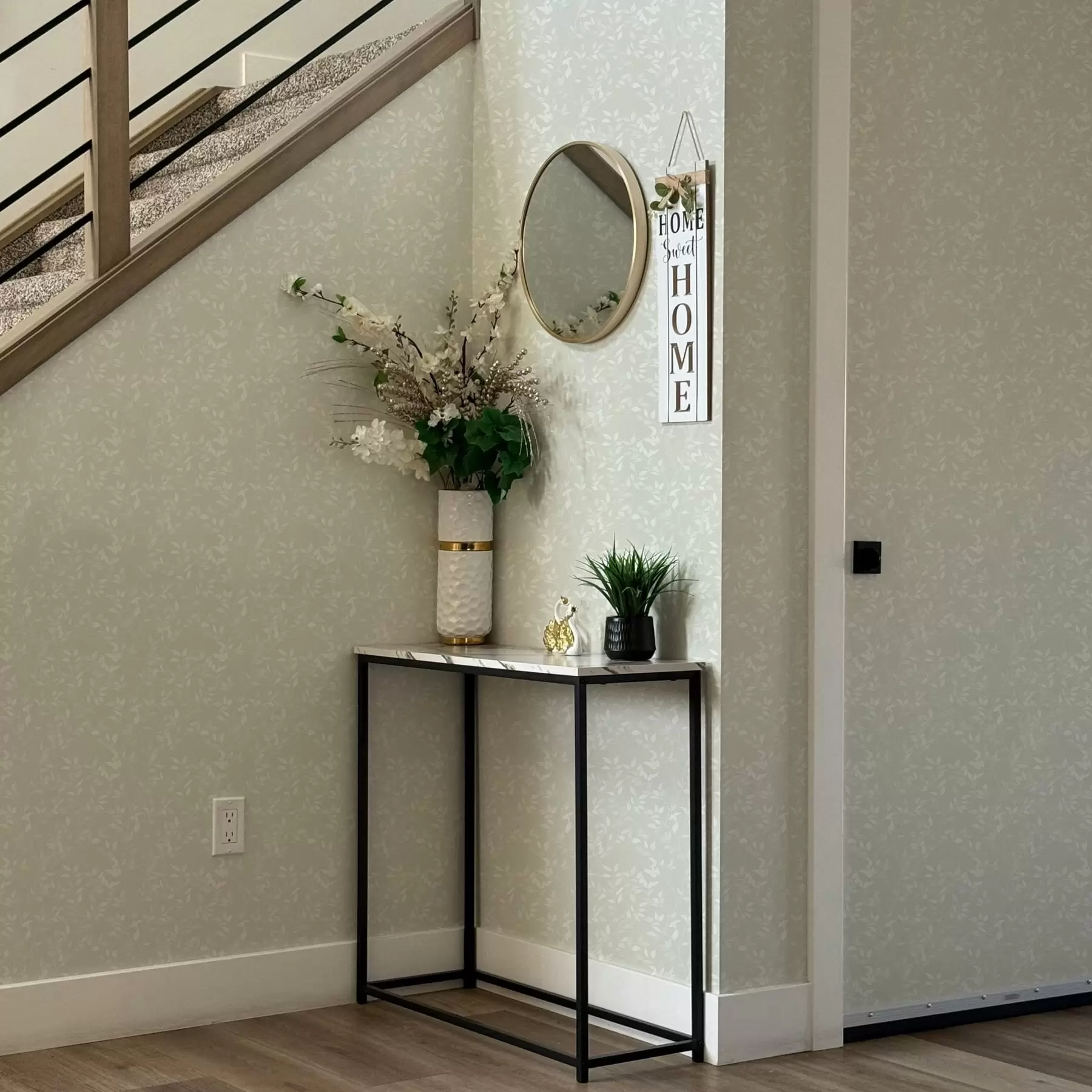 Fototapetes Maigi savīti zariņi ar gaišām lapām a00071v1