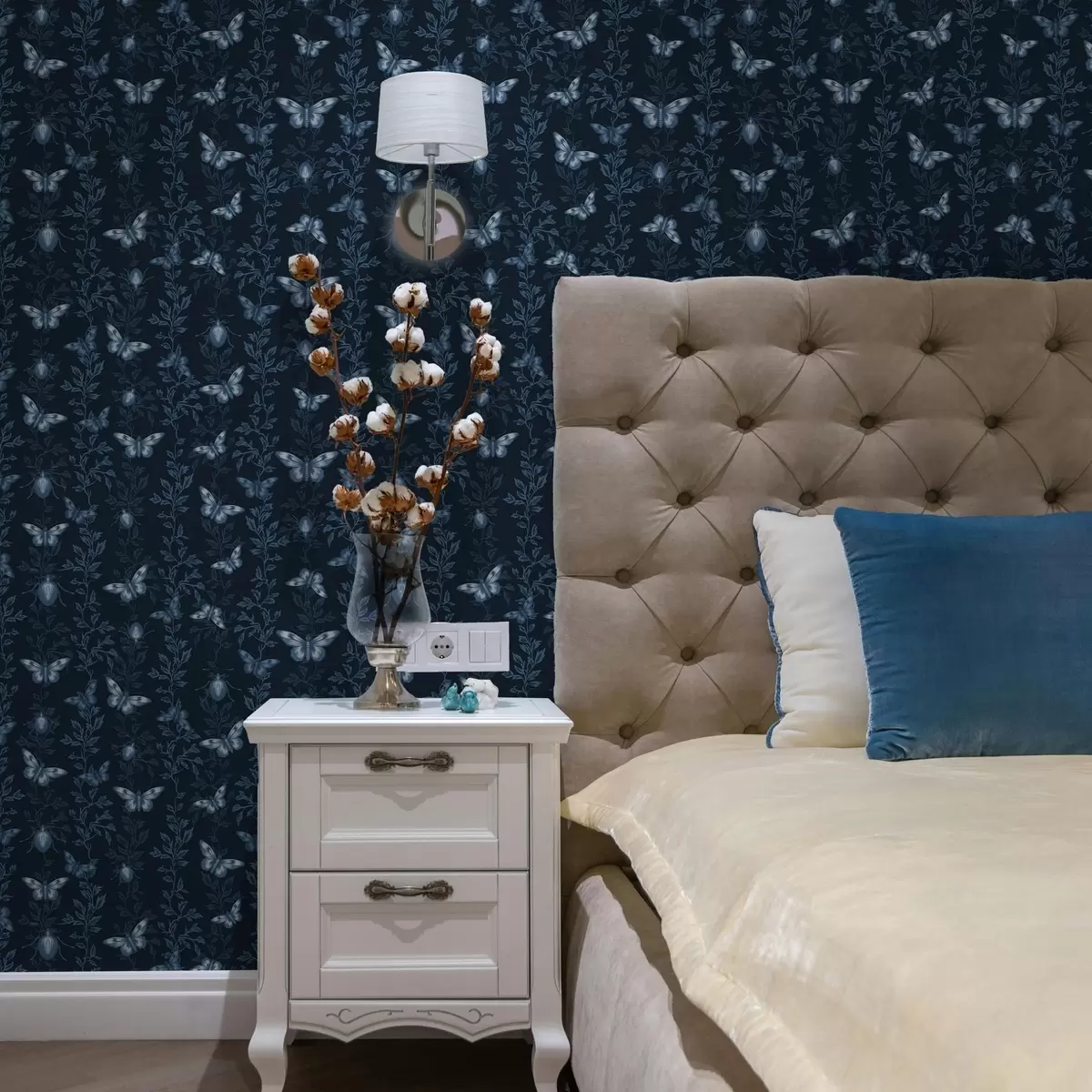 Tapetes Kompozīcija ar tauriņiem, lapām un kukaiņiem uz zila fona a00073