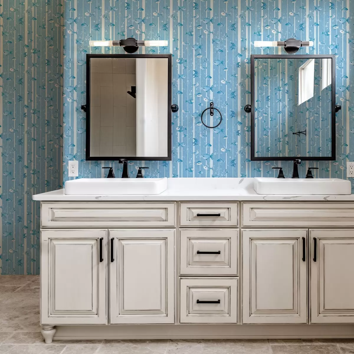 Tapetes Zivis zem ūdens a00127