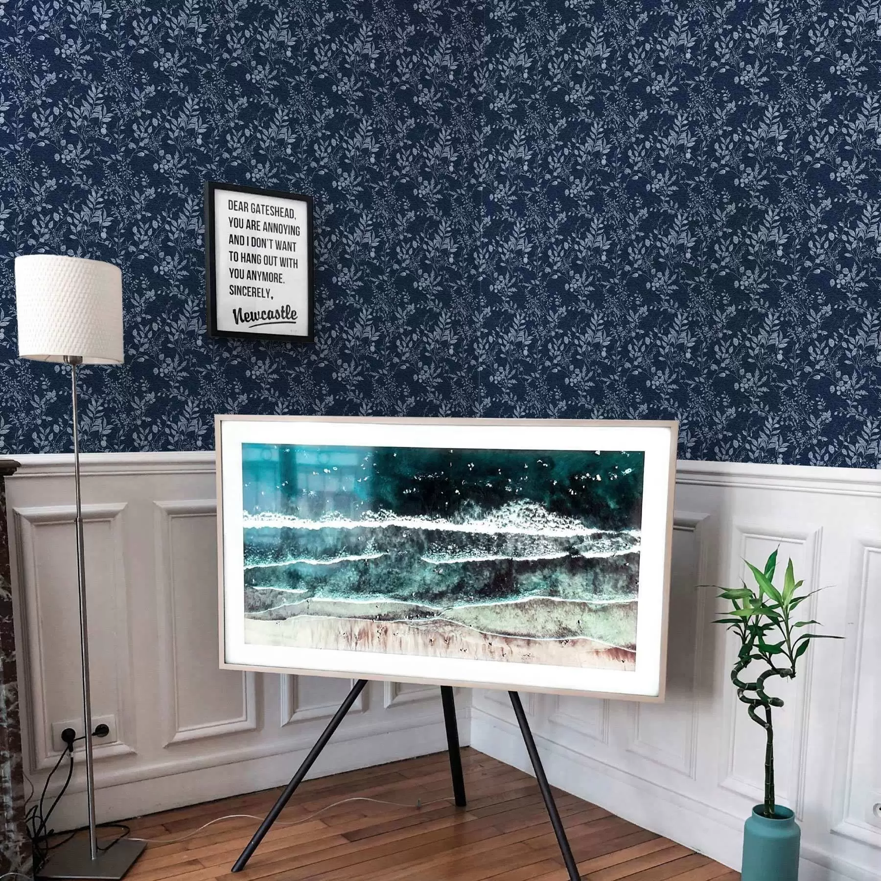 Fototapetes Gaiša botāniska apdruka uz tumša fona a00166