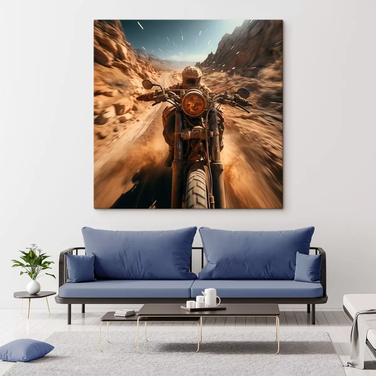 Glezna Motociklists, kas brauc ātri pa tuksneša ceļu s44361