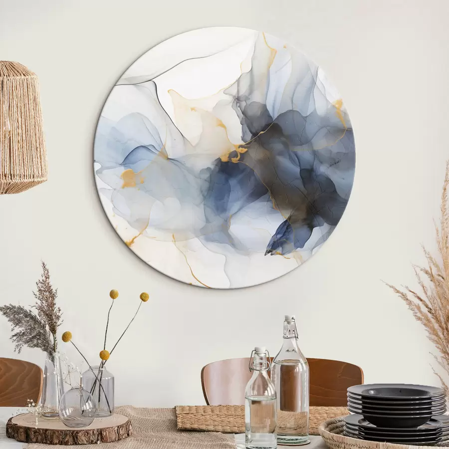 Glezna Abstraktā glezniecība ar zilu tušu, šķidras un organiskas formas, maigas faktūras uz balta fona r44397