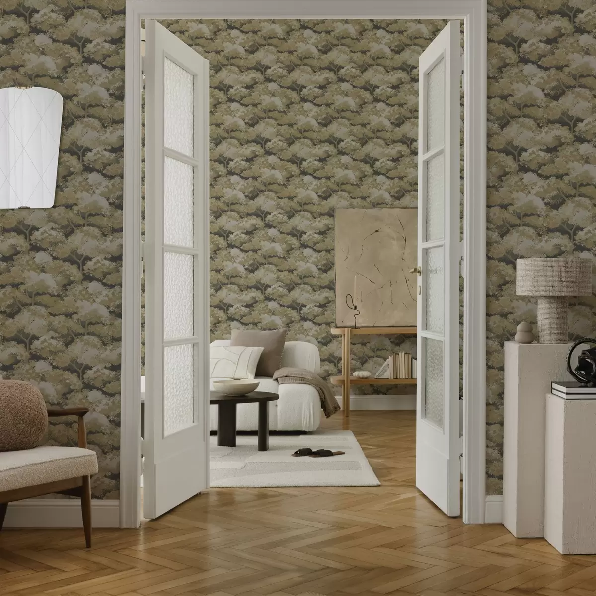 Tapetes Tumšs meža raksts ar kokiem siltās krāsās a00170