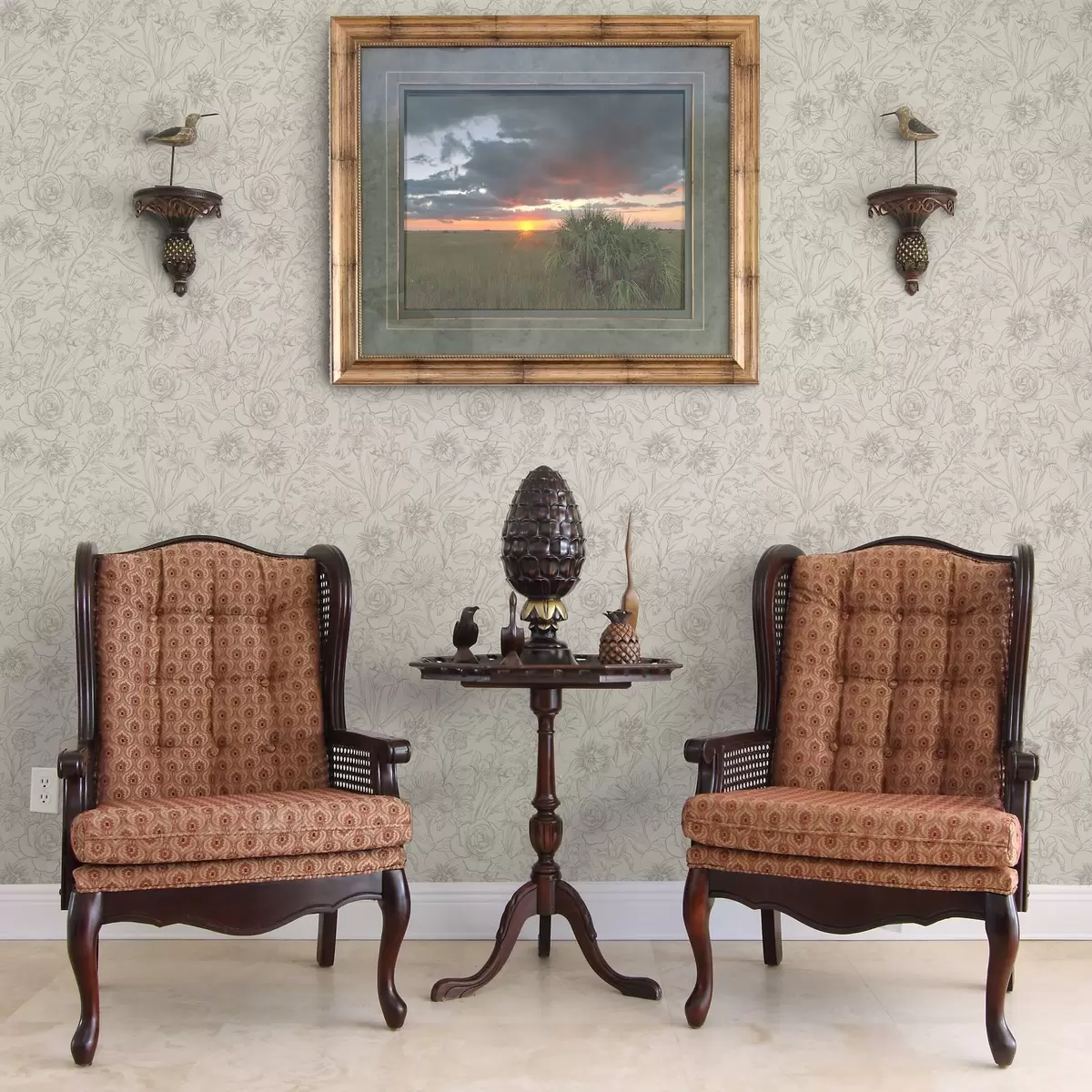 Tapetes Kontūru ziedi uz krēmkrāsas fona, maigs ziedu raksts a00218