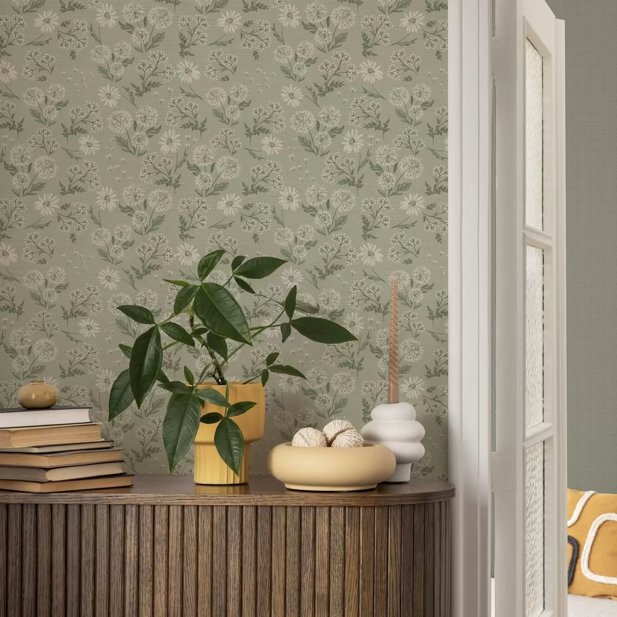 Tapetes Pienenes un margrietiņas, botāniskais raksts uz pelēkzaļa fona a00224