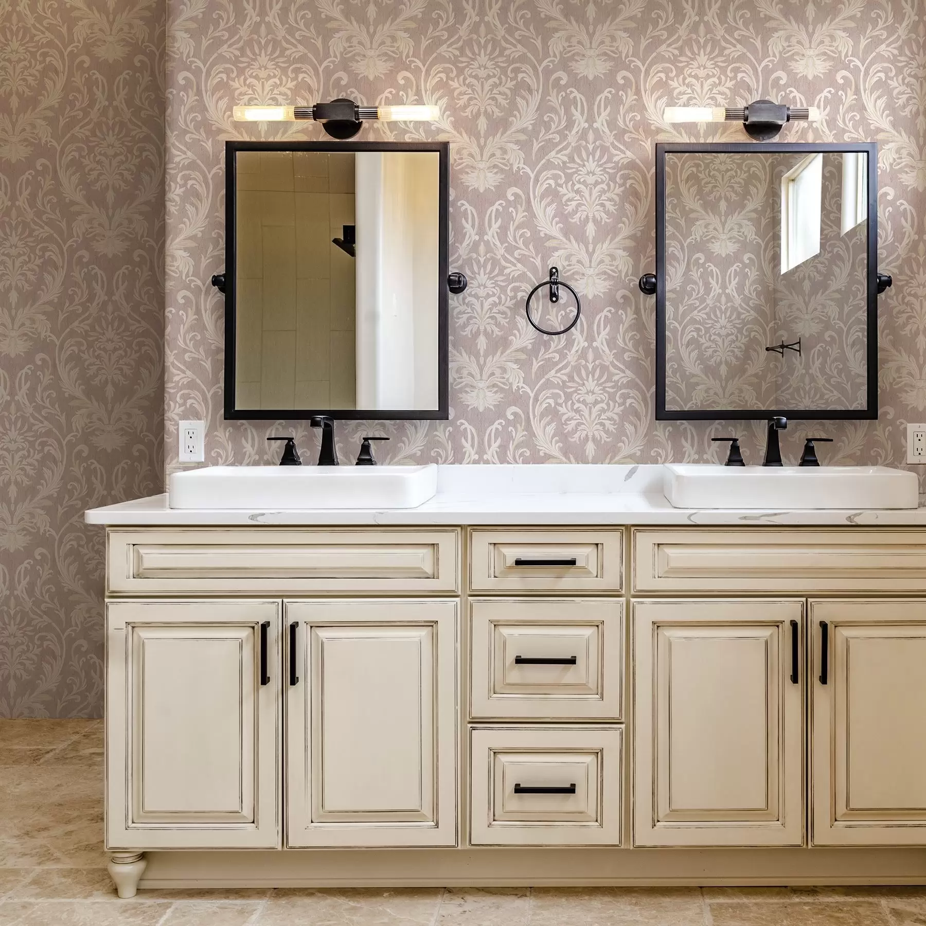 Fototapetes Klasisks damaskas raksts uz rozā fona, baroka raksts a00227