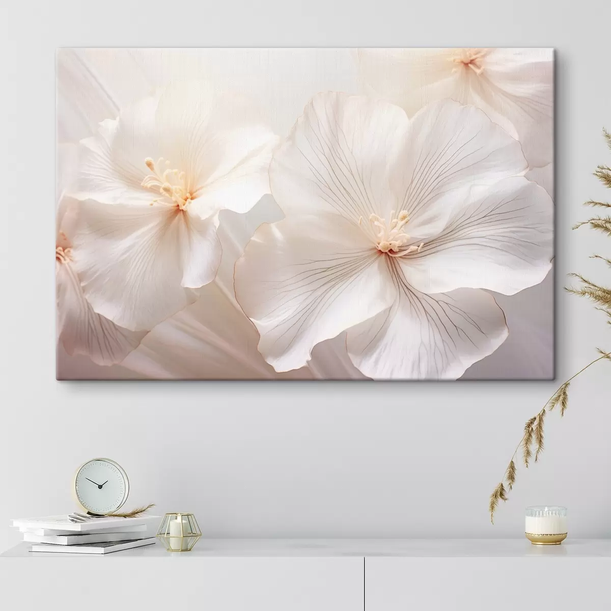 Glezna Smalki balti ziedi ar ziedlapiņām un maigiem, pasteļkrāsu centriem, kas rada sapņainu un ēterisku ziedu mākslu s44858