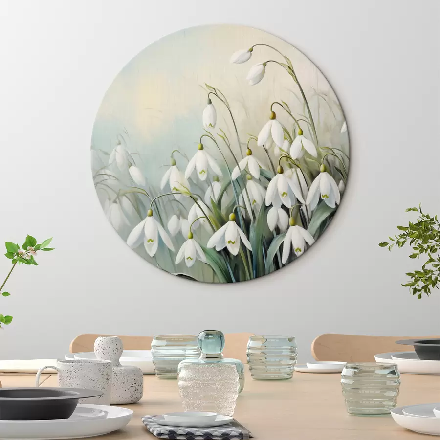 Glezna Balti sniegpulkstenīšu ziedi ar ziliem un zaļiem kātiņiem un lapām, maigi triepieni, neskaidrs fons r44864