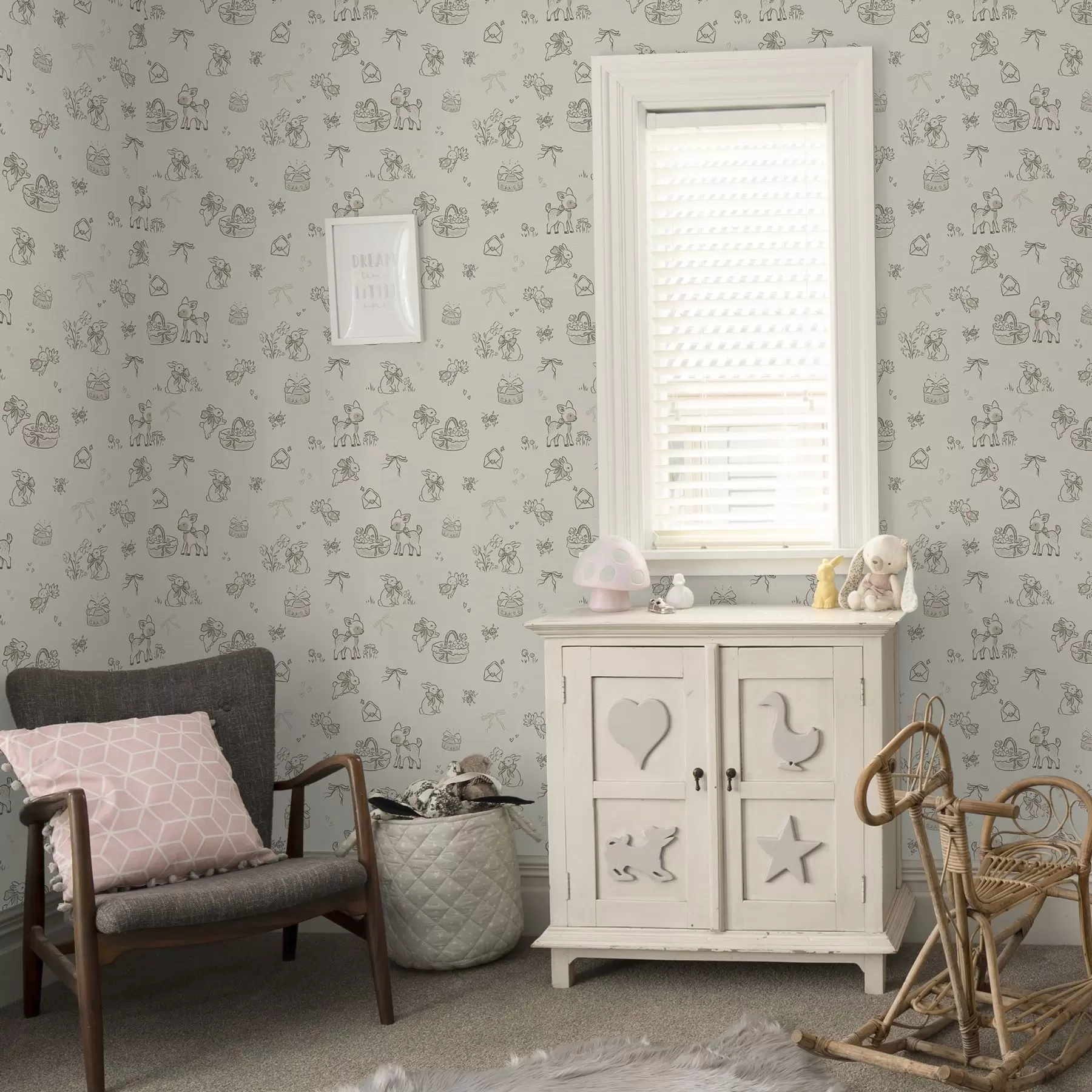 Fototapetes Jauka meža aina ar briežiem, trušiem un bitēm a00215