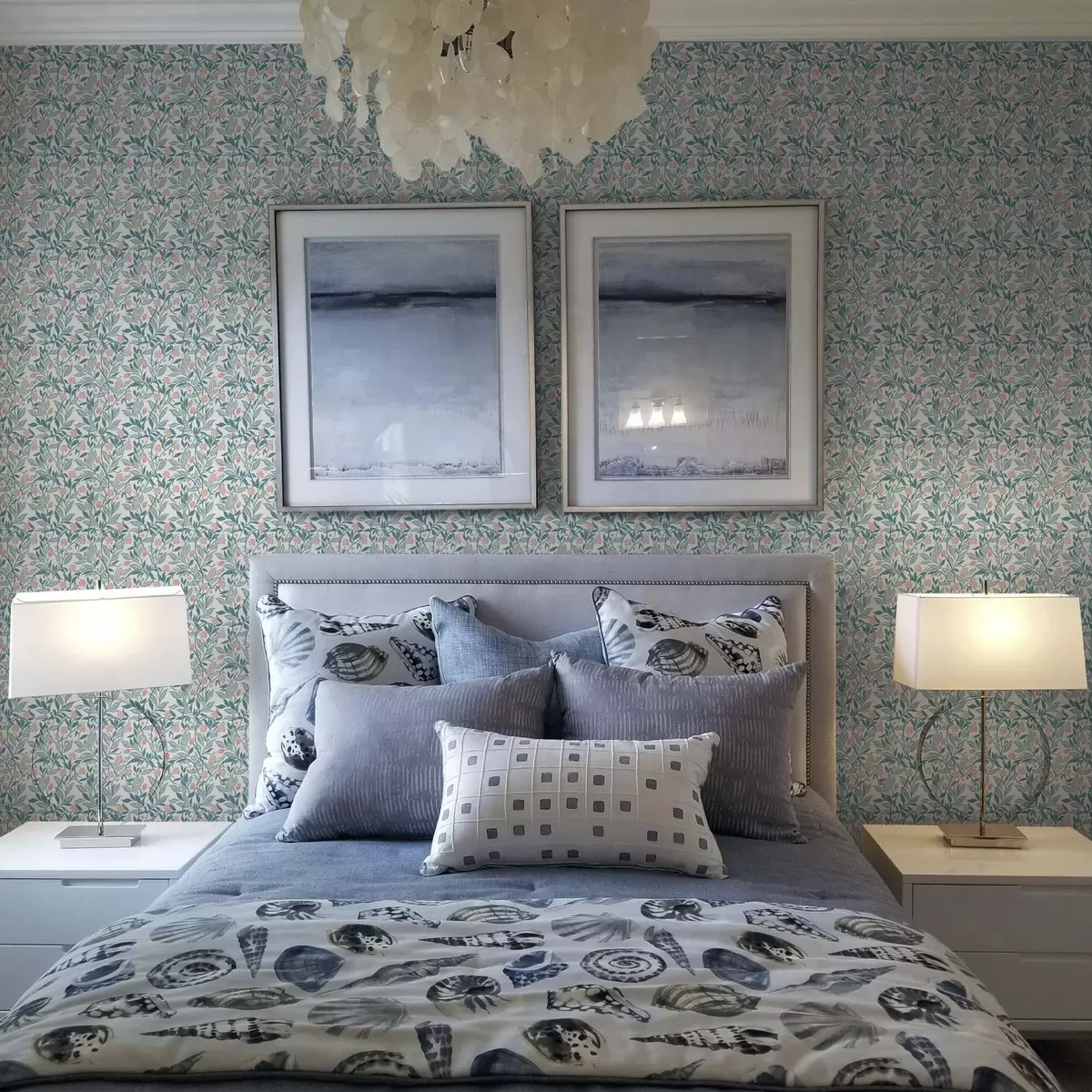 Tapetes Svaigs raksts ar koraļļu ziediem un lapām a00247