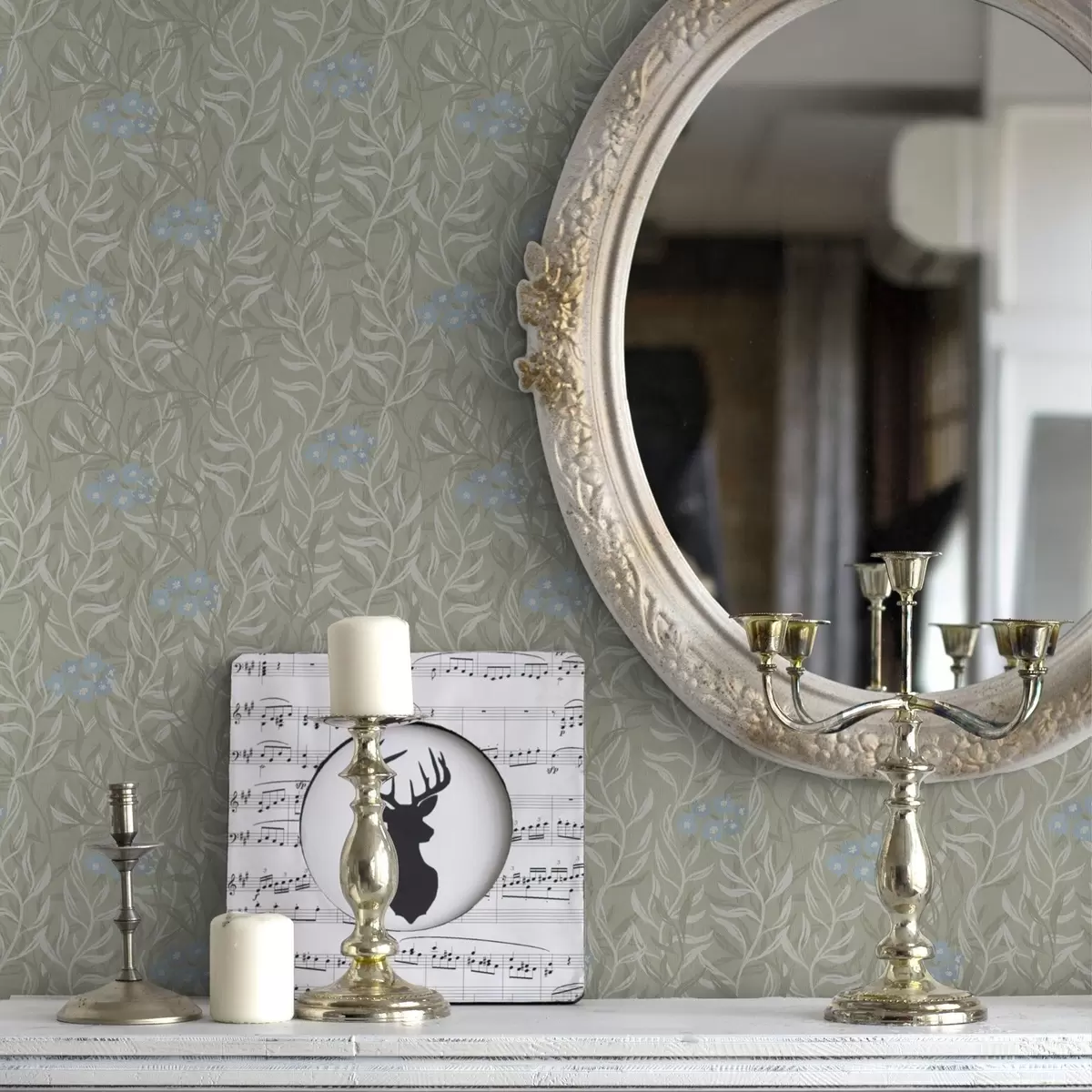 Tapetes Zaļš fons ar baltiem zariem un ziliem ziediem a00268v1