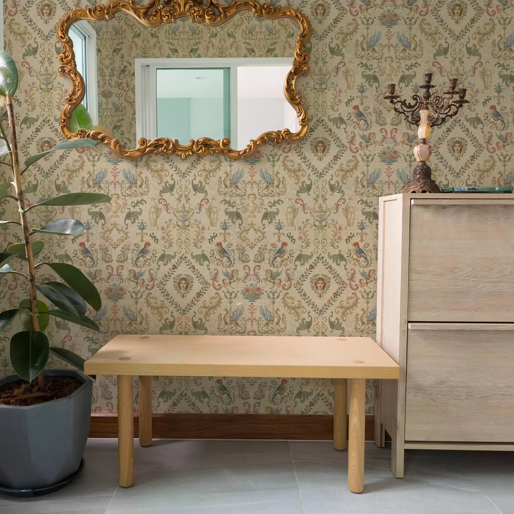 Fototapetes Vintage ornaments ar grifoniem, ziediem un figūrām a00402