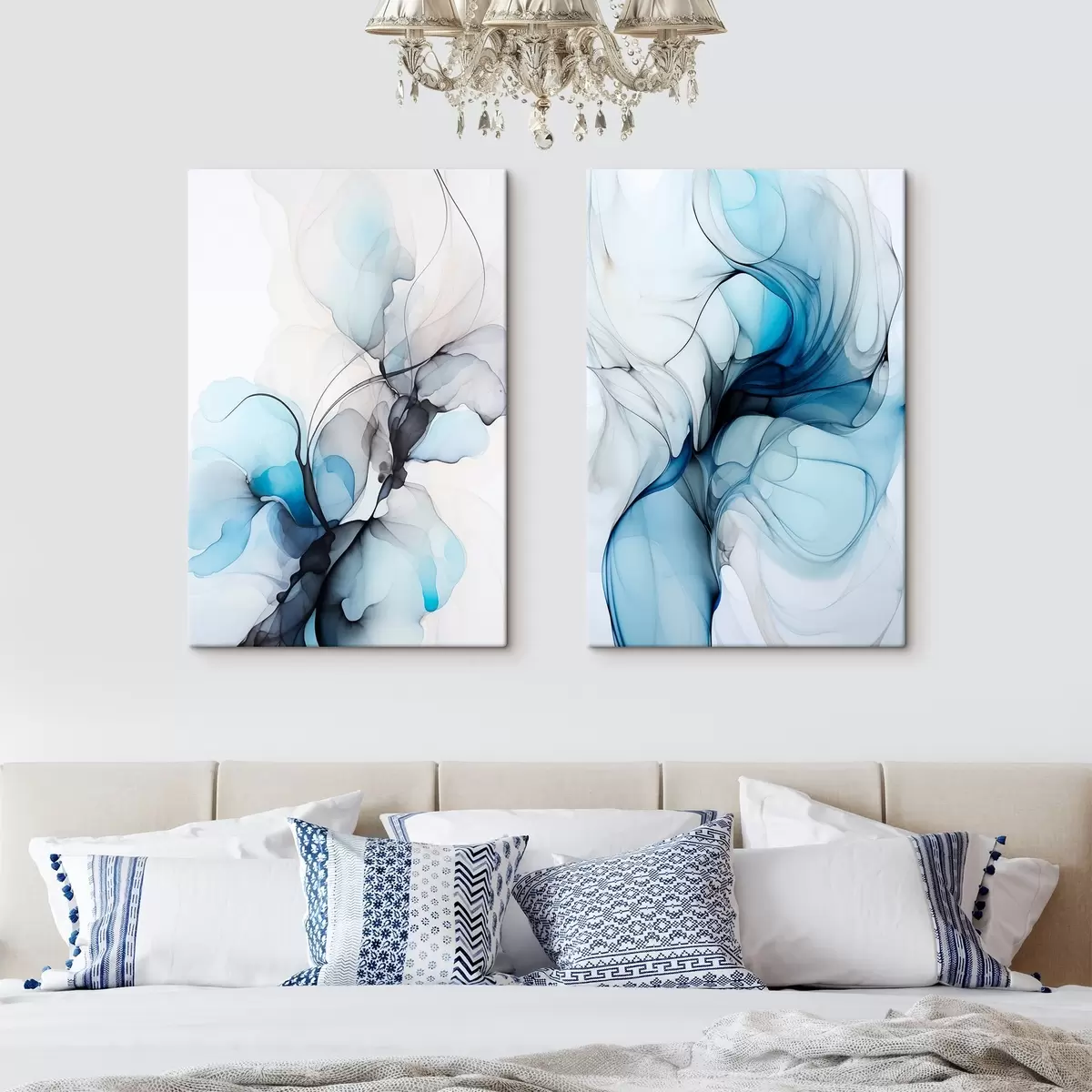 Glezna Abstrakta kompozīcija ar plūstošām līnijām un caurspīdīgām ziedlapiņām zilganbaltos un bēšos toņos, alkohola tintes imitācija m00523