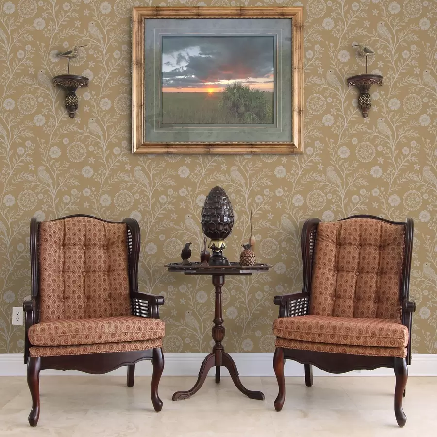 Fototapetes Smalks balta putna un zieda zīmējums balts putns un zieds uz okera fona a00393