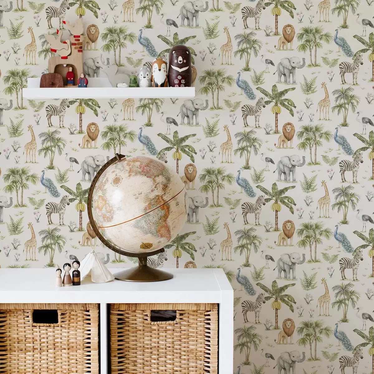 Tapetes Āfrikas dzīvnieki starp palmām un eksotiskiem augiem a00321