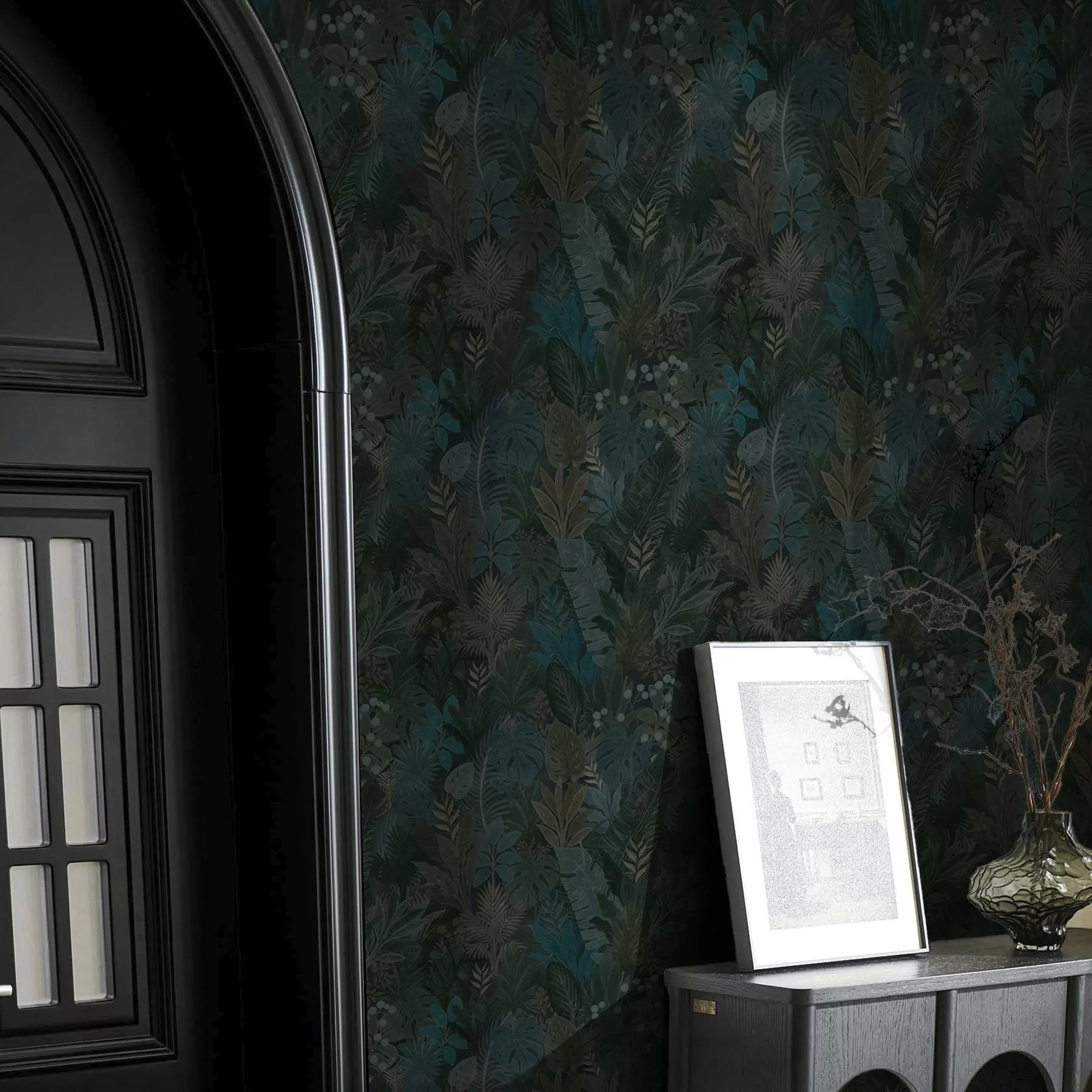 Fototapetes Tumši zaļa tropu lapotne ar ziliem akcentiem a00327