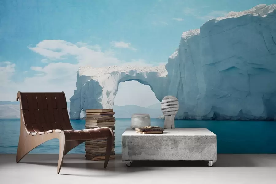 Fototapetes Ainava ar dabisko ledus tiltu pār okeānu, skaidras zilas debesis ar dažiem mākoņiem, teksturēta druka w09383