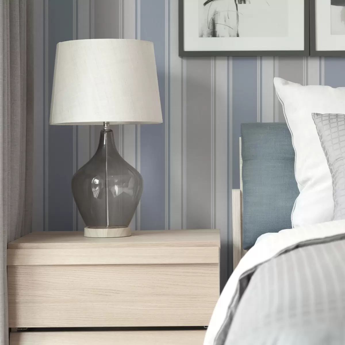 Tapetes Pelēkas un zilas platas svītras kombinācija a00557