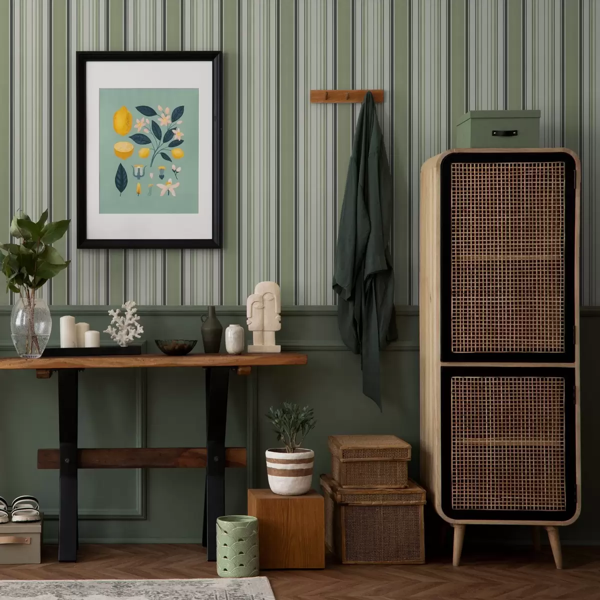 Tapetes Krēmkrāsas fons ar zaļām un melnām svītrām a00563