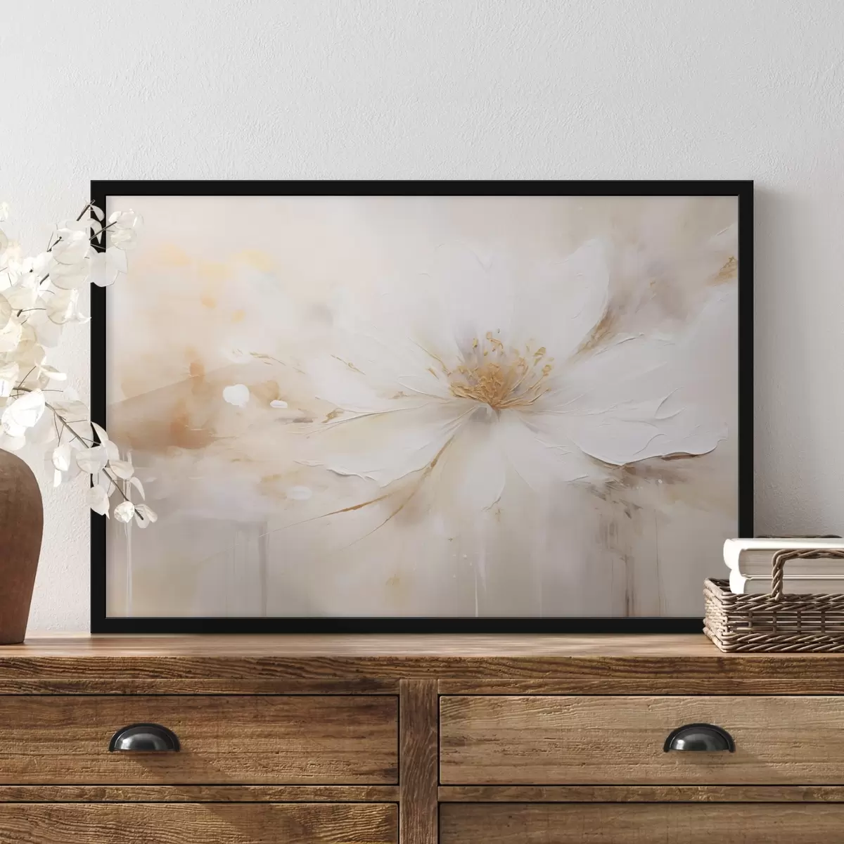 Plakāts Gaišs zieds ar dzeltenoranžu centru f45802