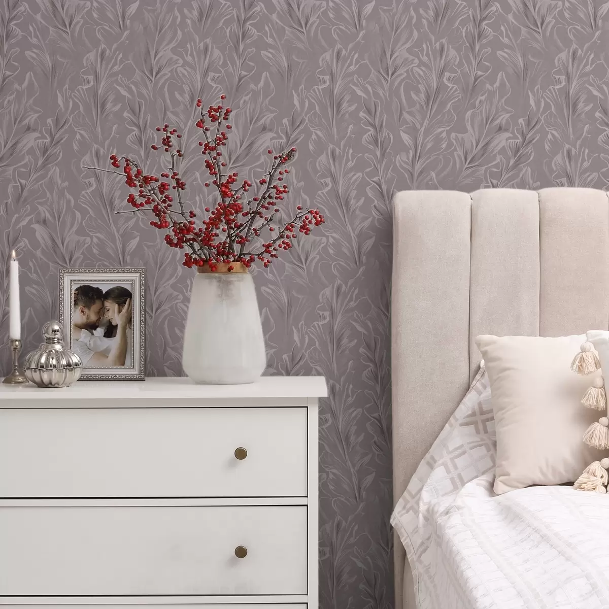 Tapetes Plūstošas lapu viļņi putekļainā rozā-bēša toņu paletē a00495