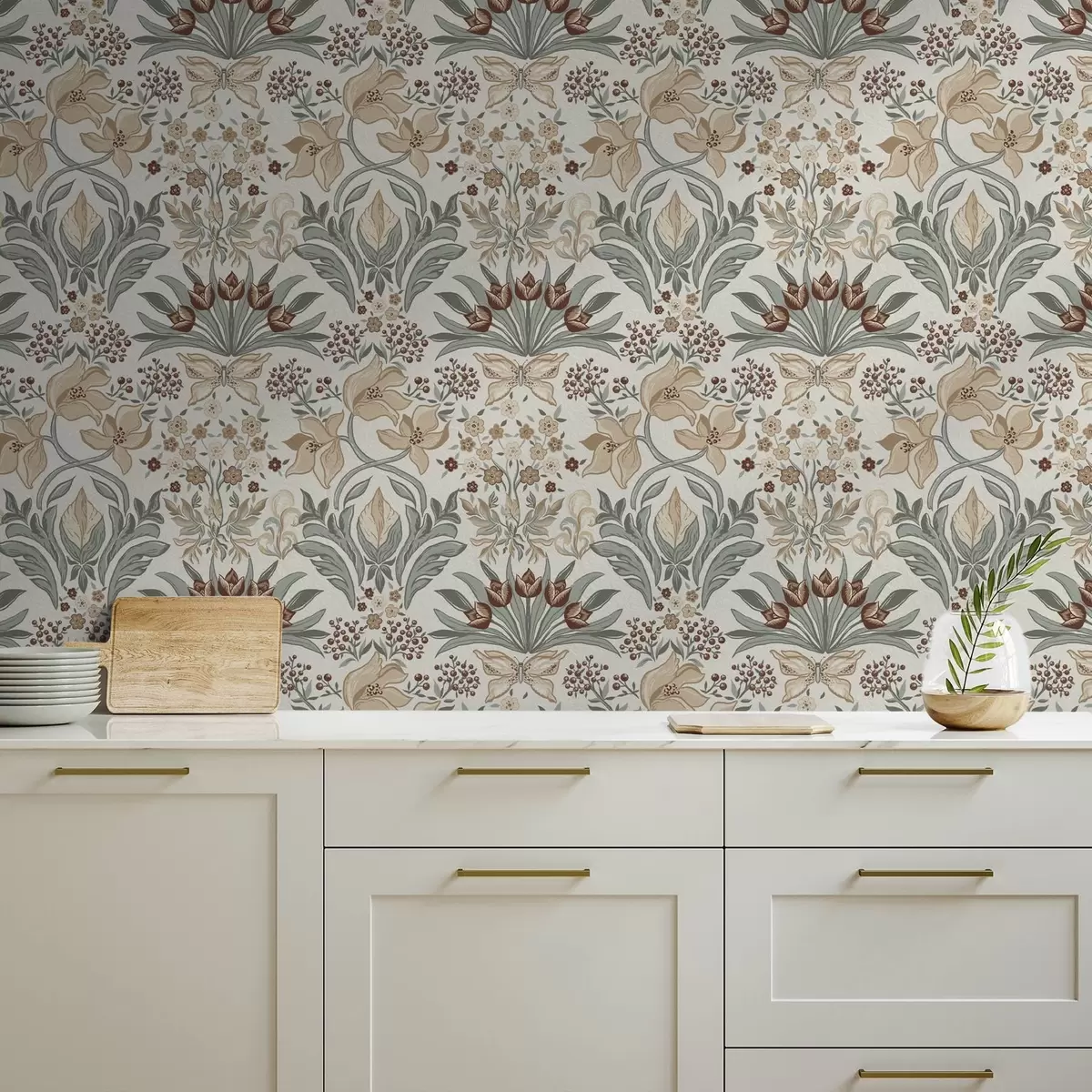 Tapetes Dekoratīvas lilijas un tauriņš uz krēmkrāsas fona a00500