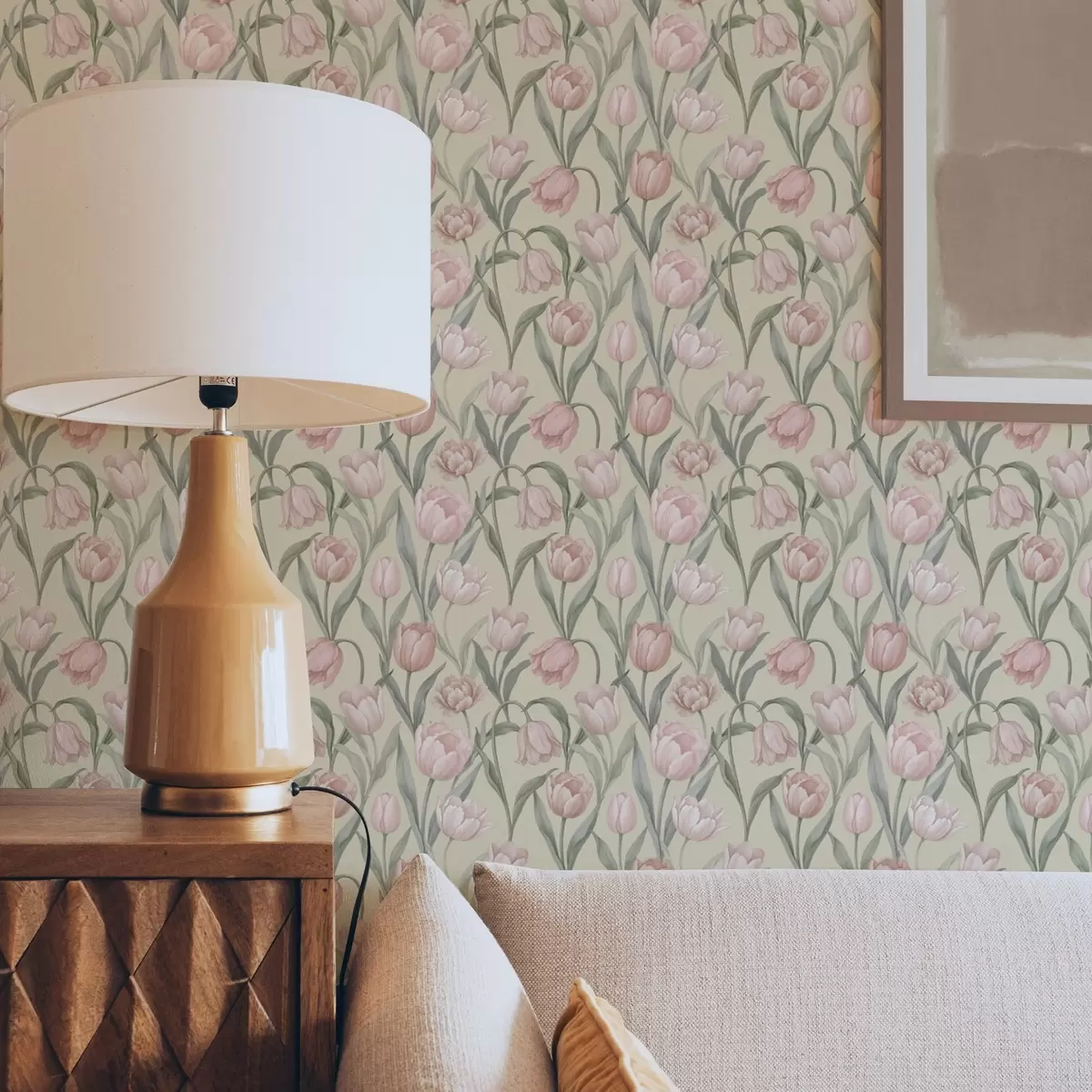 Tapetes Maigi rozā tulpes uz maiga smilškrāsas fona a00589