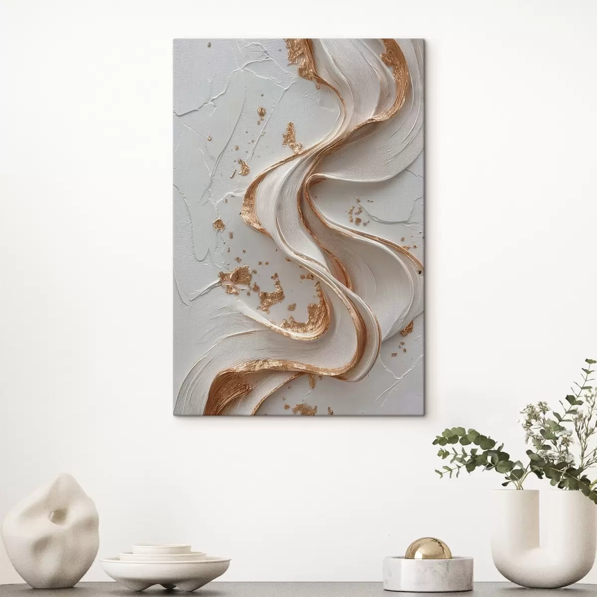 Glezna Baltas un dzeltenas teksturētas līnijas ar metāliskiem akcentiem s45906