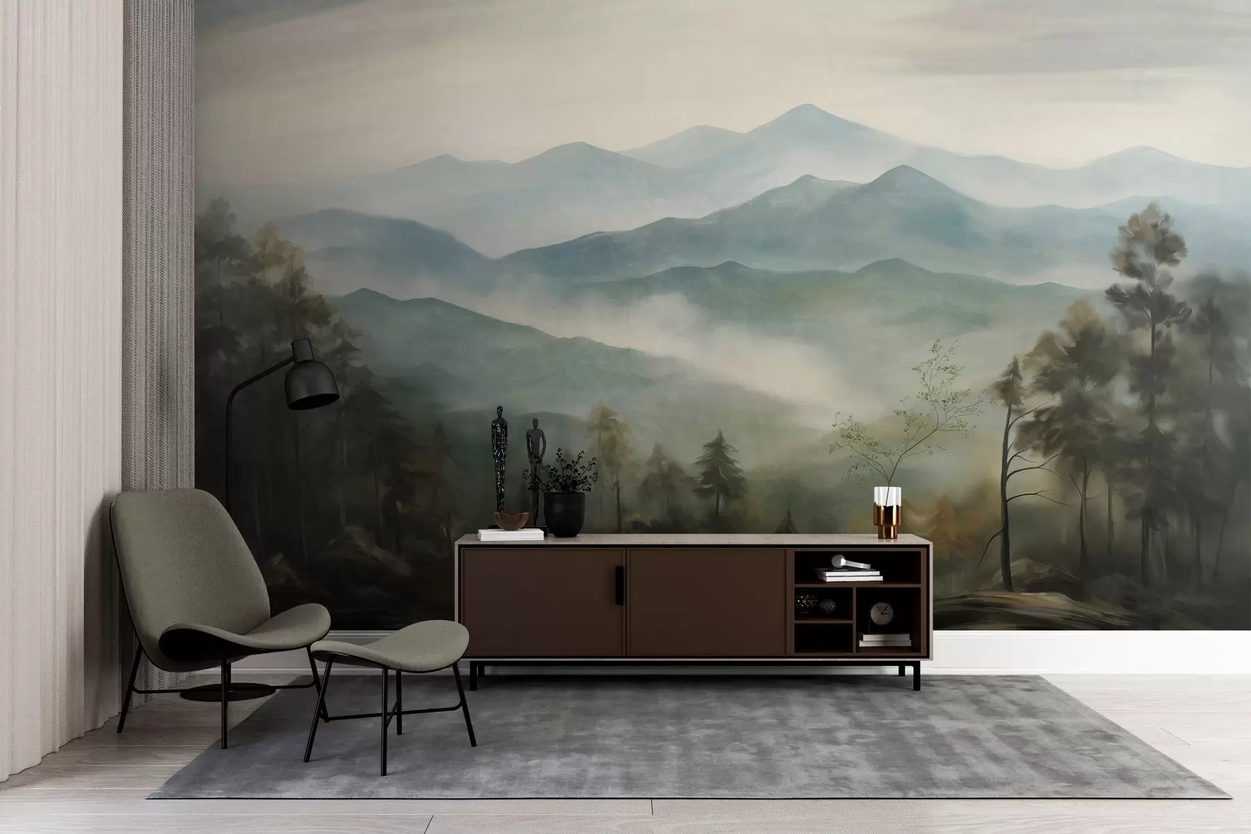 Fototapetes Miglas apklāta kalnu grēda ar kokiem, migla, apmācies debesis, klusinātas krāsas, ainavas glezniecības stils w09424