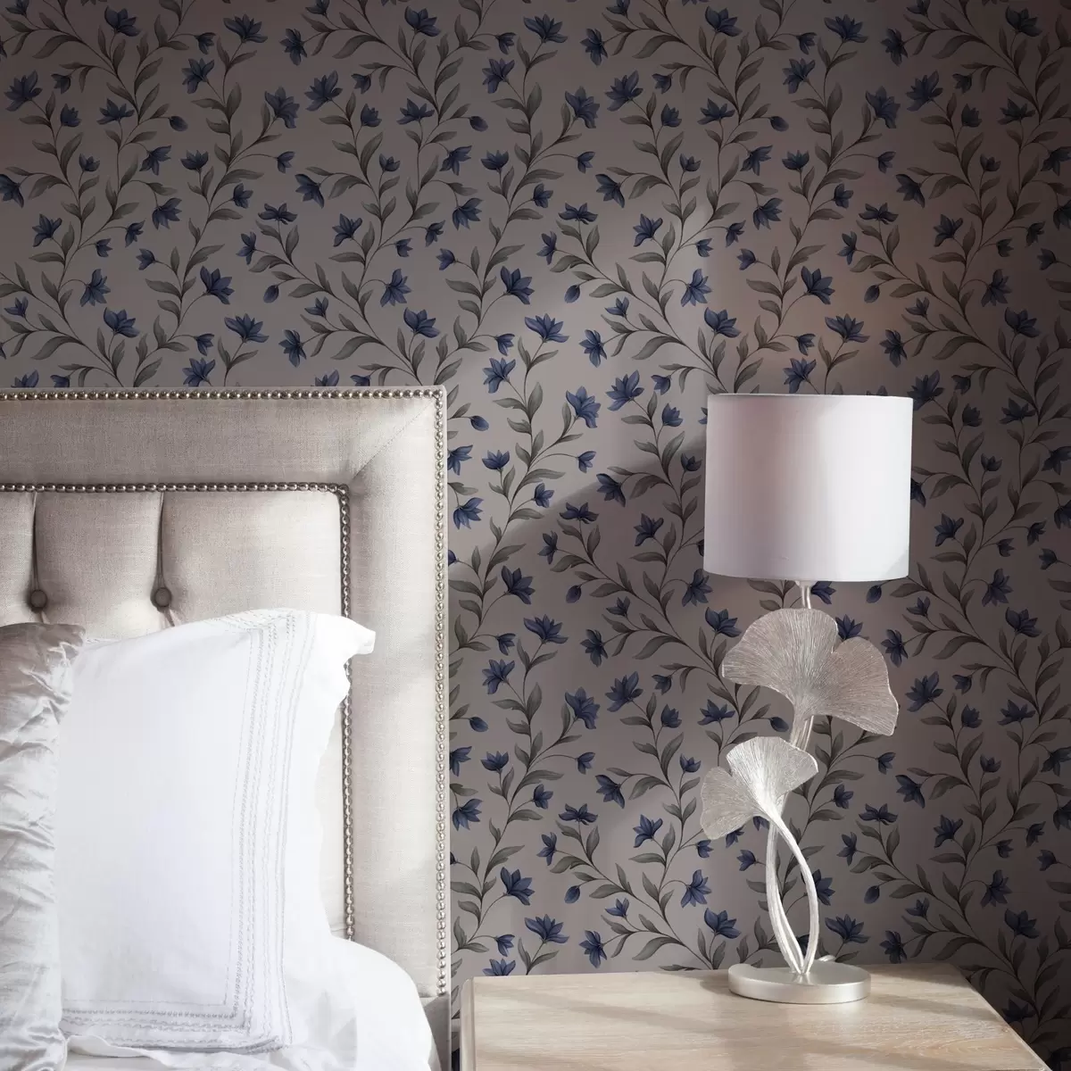 Tapetes Zilās zvaniņas uz pūderrozā fona a00622v2