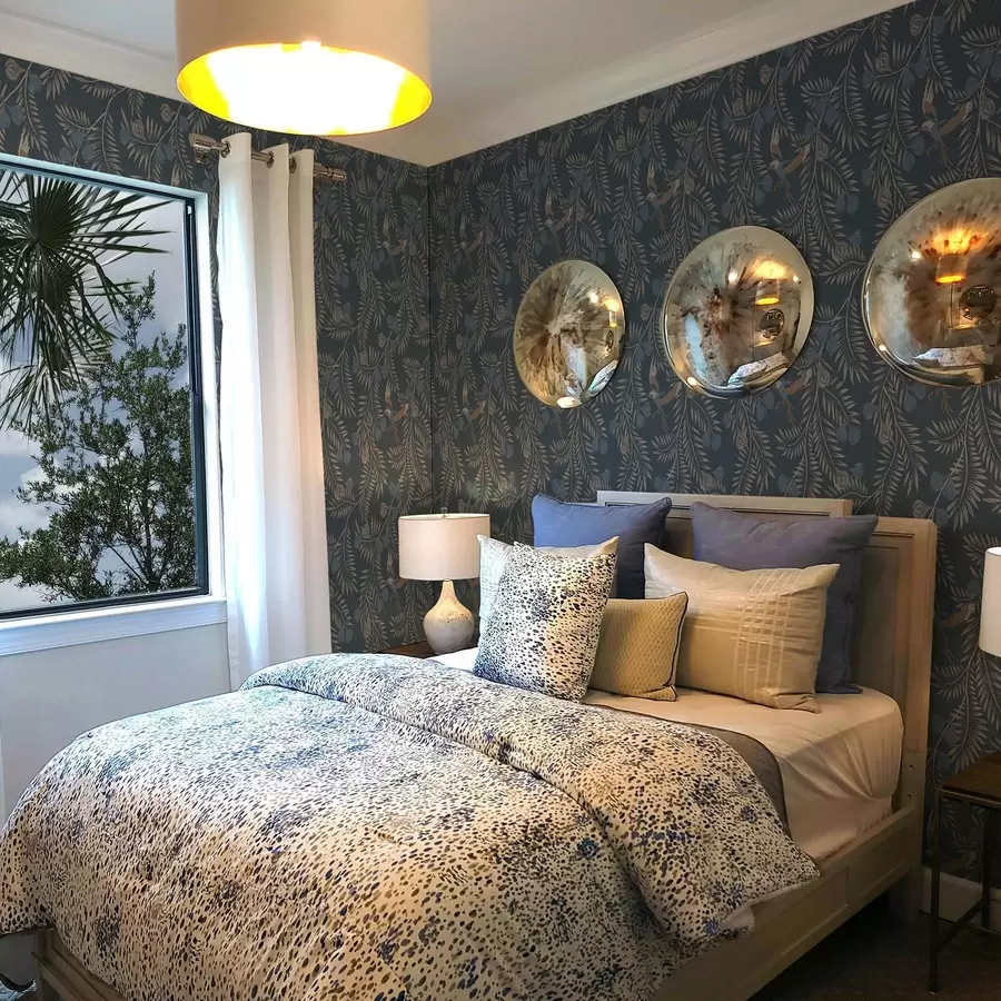 Fototapetes Putns starp ziliem augļiem un palmu lapām, indigo a00726