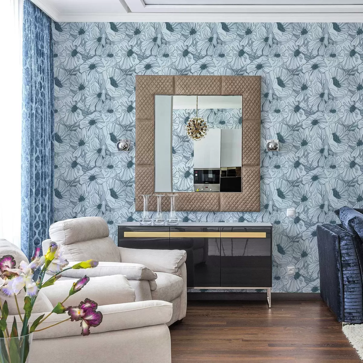 Tapetes Lineāras puķes vēsā pelēkā un zilā krāsu gamā a00636v2