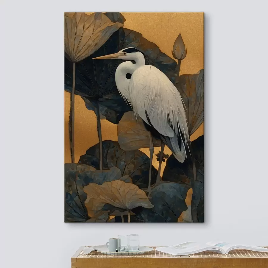 Glezna Baltā gārgale starp lielām lapām uz siltā fona s46147